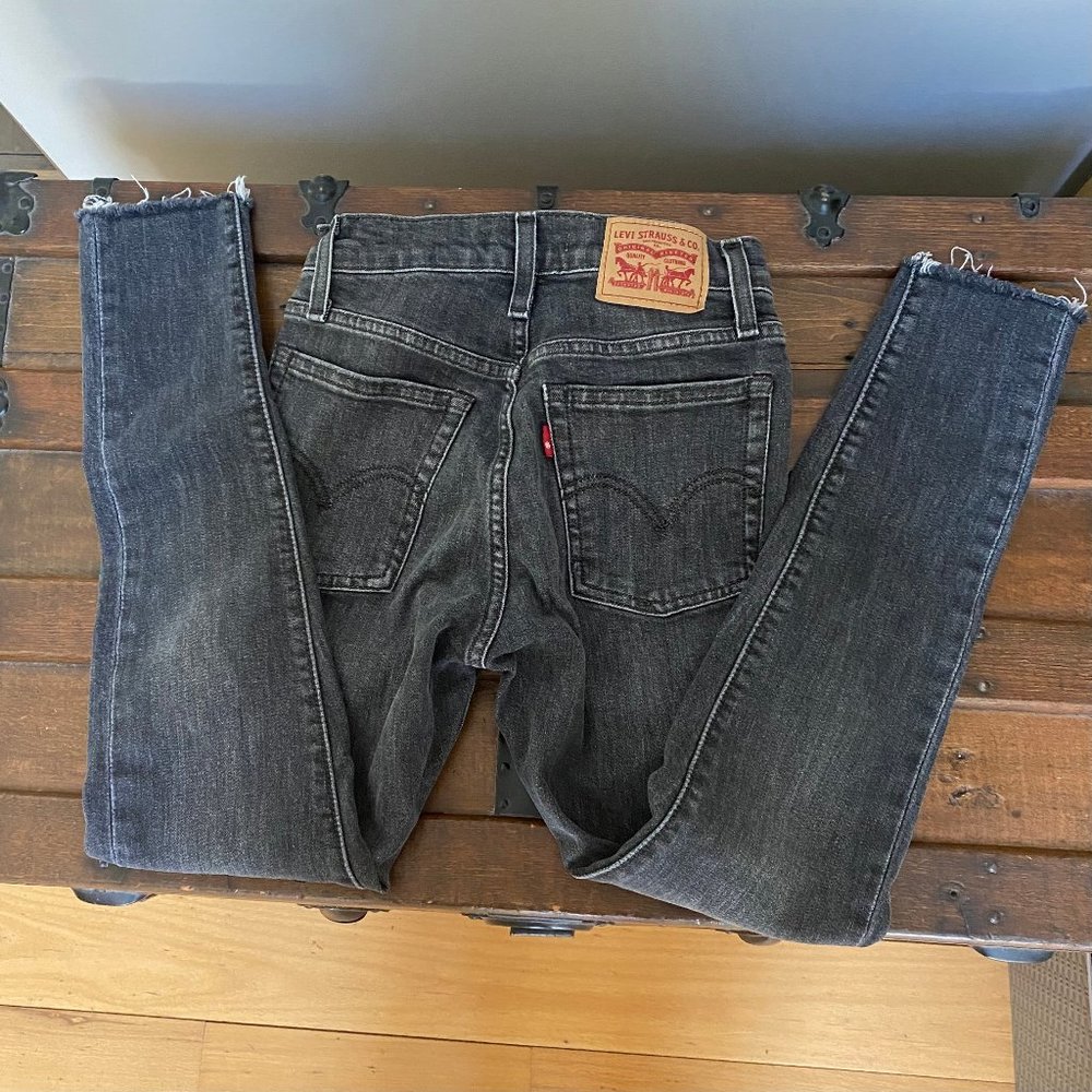 Levi's Wedgie in Jet Pack W24